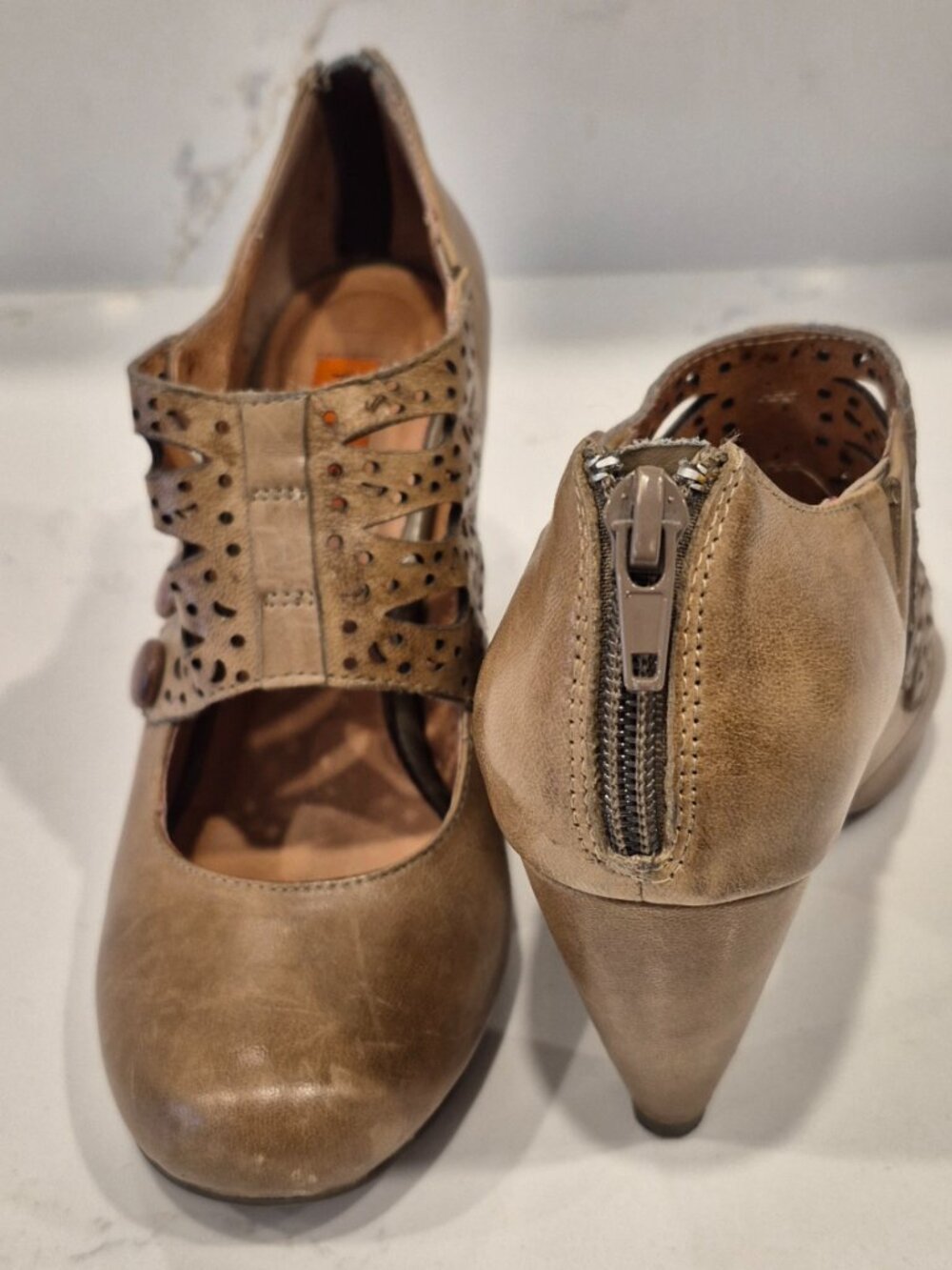 Miz Mooz, US 6.5, leather upper - Picture 2 of 2